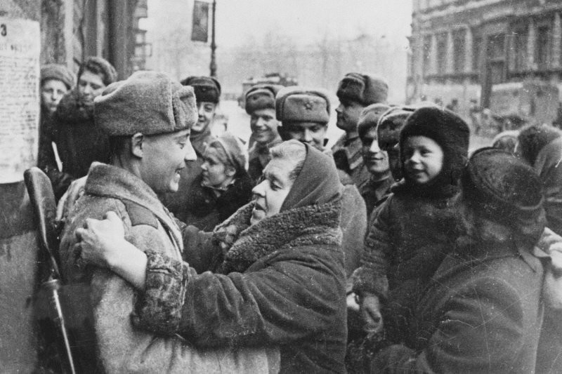 12 января 1943 года, ровно 75 лет назад началась стратегическая  наступательная операция по прорыву блокады Ленинграда - Военно-медицинская  Академия имени С. М. Кирова