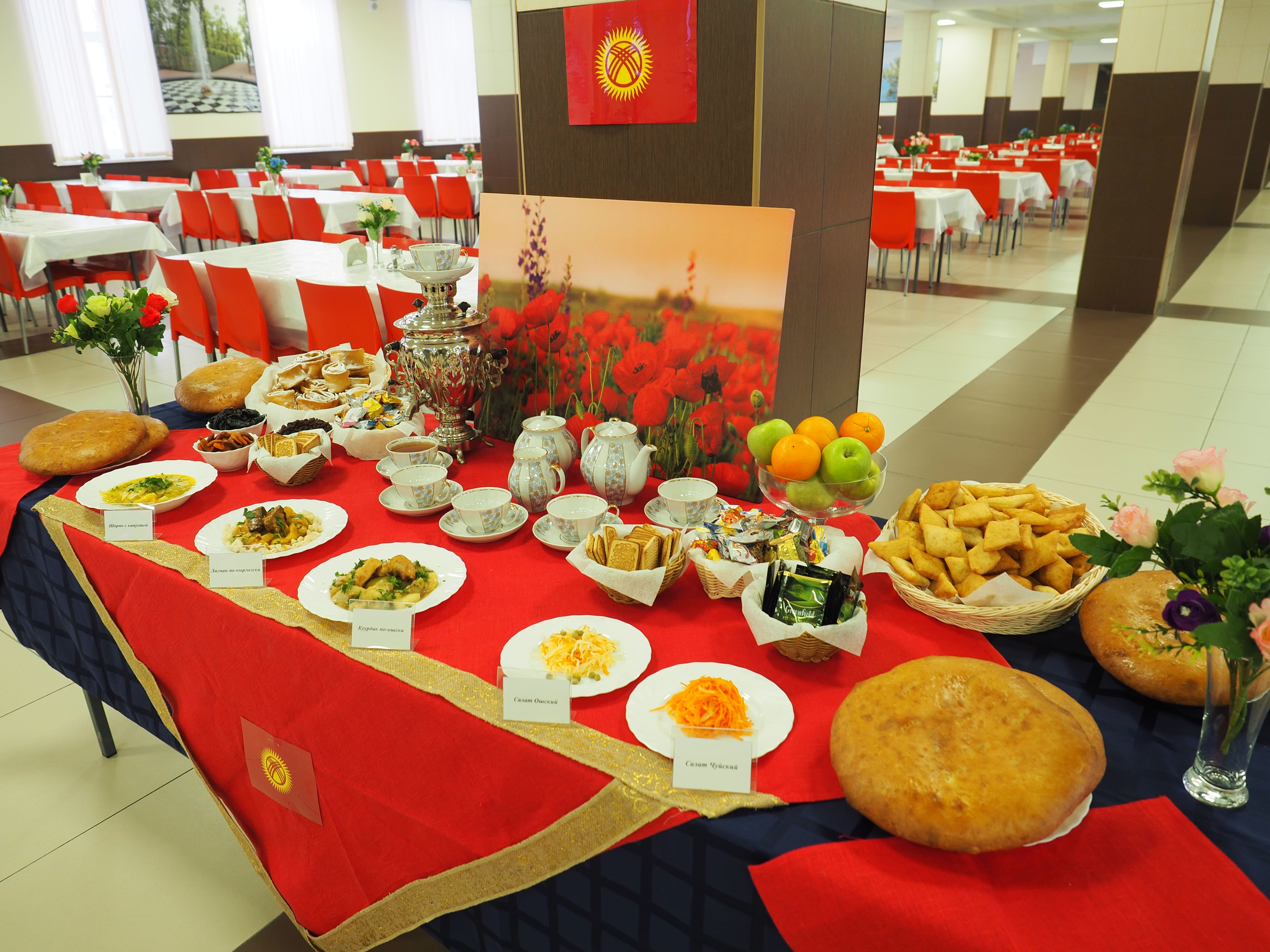 Блюда Кыргызской кухни предложили на обед курсантам Военно-медицинской академии