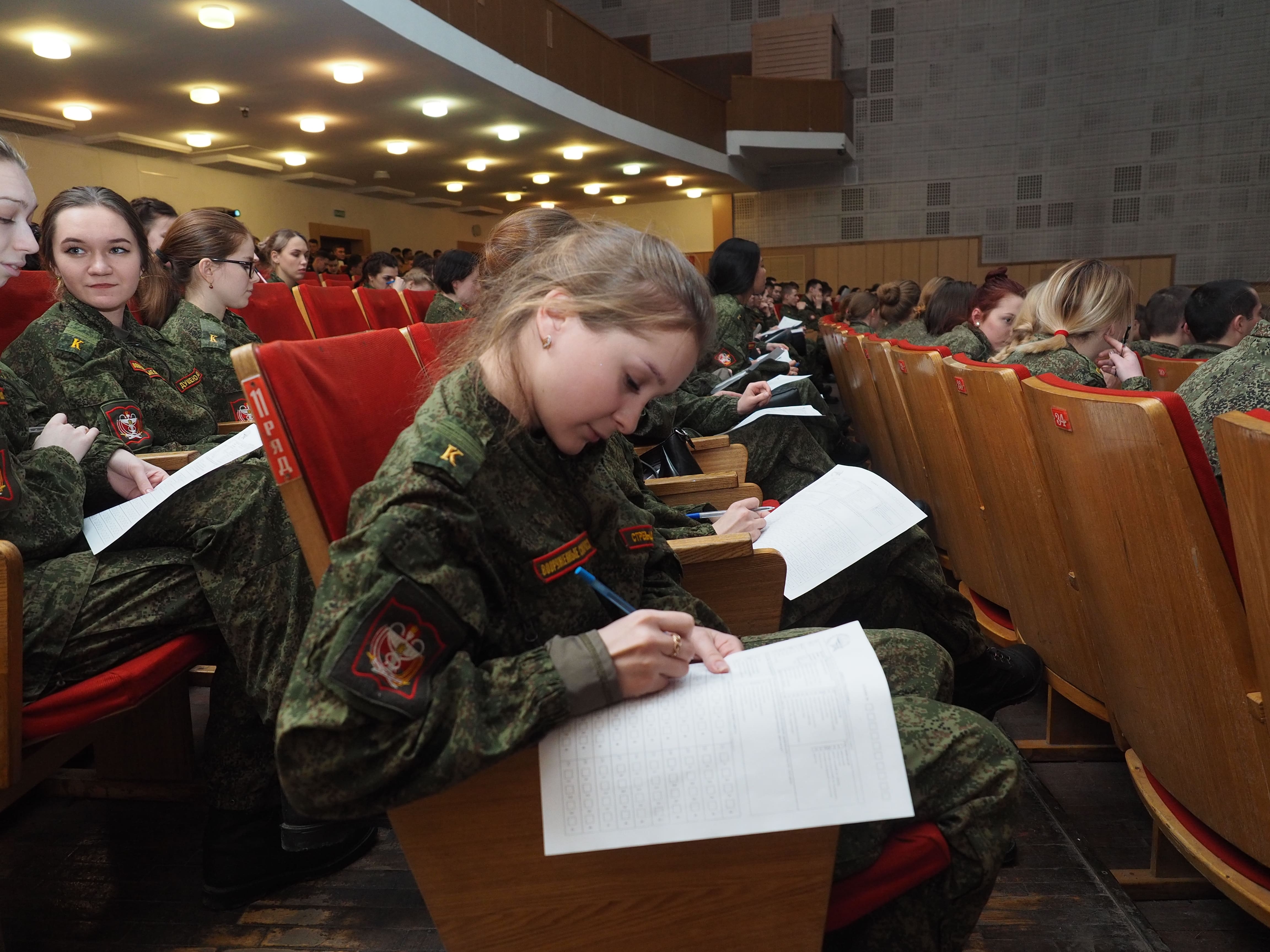 В Военно-медицинской академии написали военно-исторический диктант, приуроченной к 75-летию снятия блокады Ленинграда