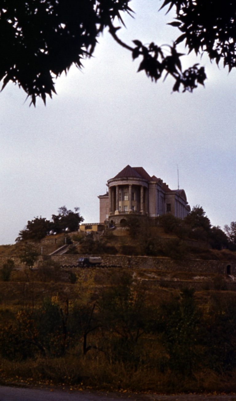 Дворец  «Тадж-бек», известный как дворец Амина.  Кабул. сентябрь 1988 г. фото В.Н.Цыгана. В декабре 1979 года дворец штурмовал  советский спецназ.