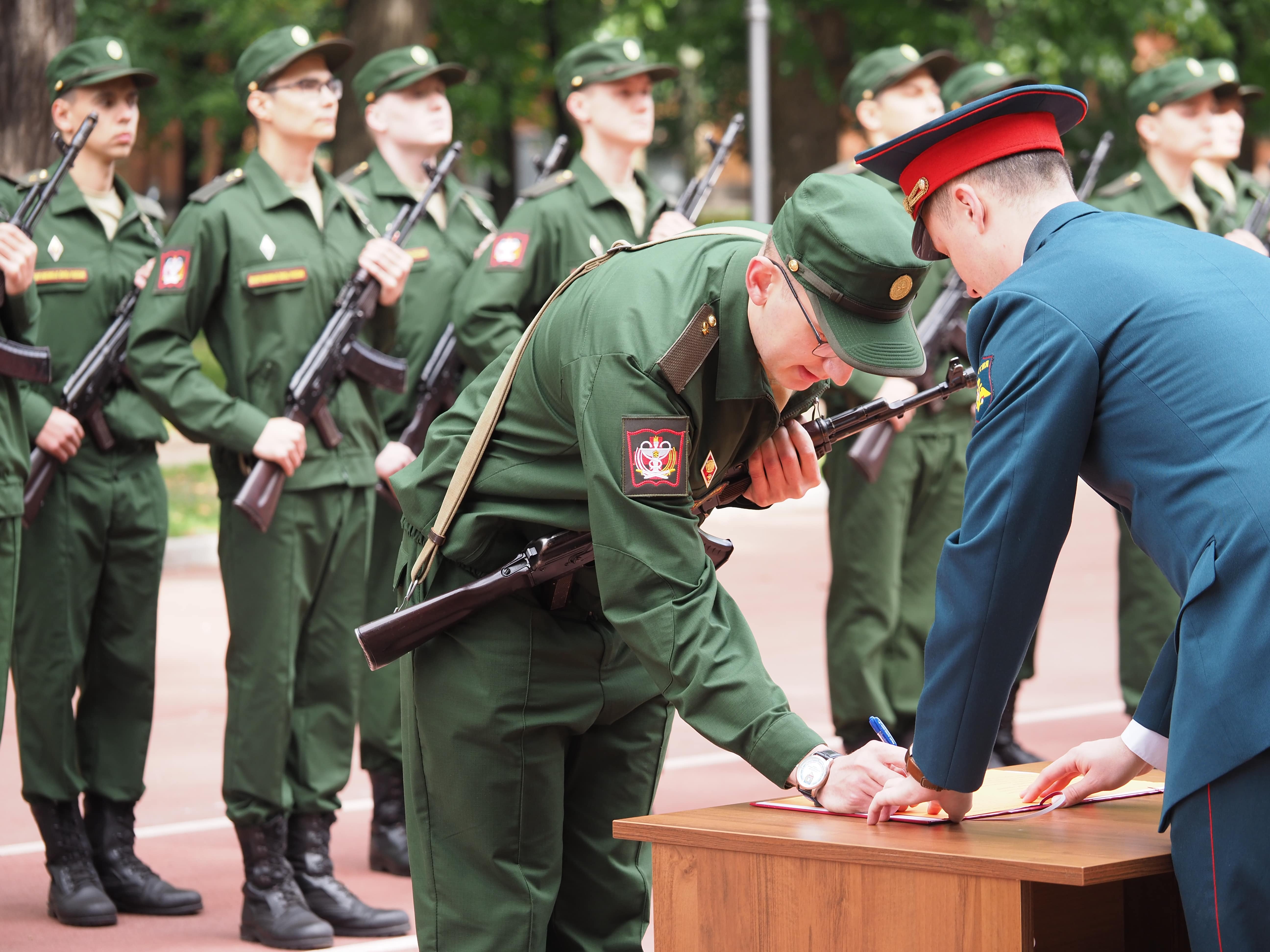 Сайт вмеда им кирова. Военно-медицинская Академия имени с м Кирова курсанты. Научная рота ВМА имени Кирова. Присяга ВМЕДА 2021. Военная форма ВМЕДА.