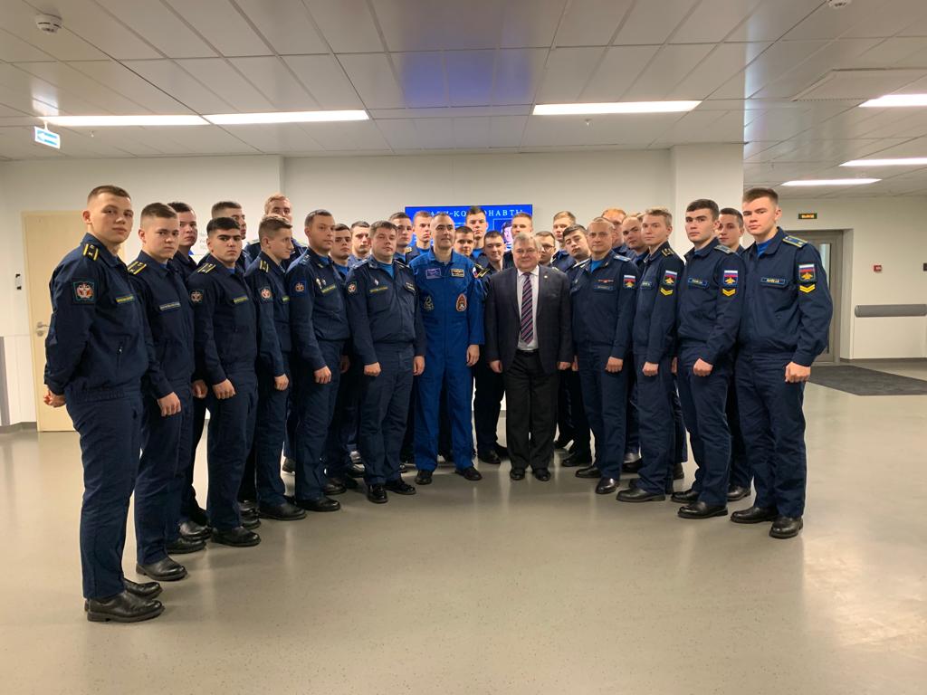 Известный космонавт Евгений Тарелкин встретился с курсантами академии на кафедре авиационной и космической медицины