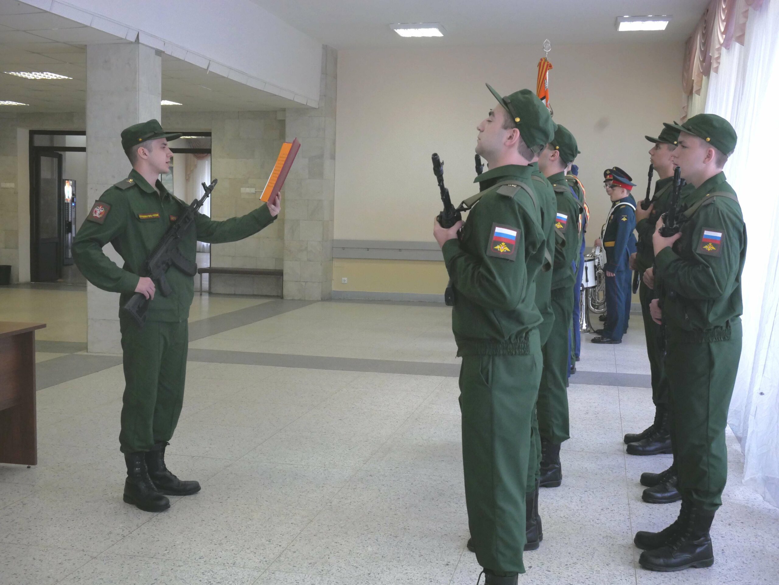 Военнослужащие срочной службы приняли присягу в Военно-медицинской академии