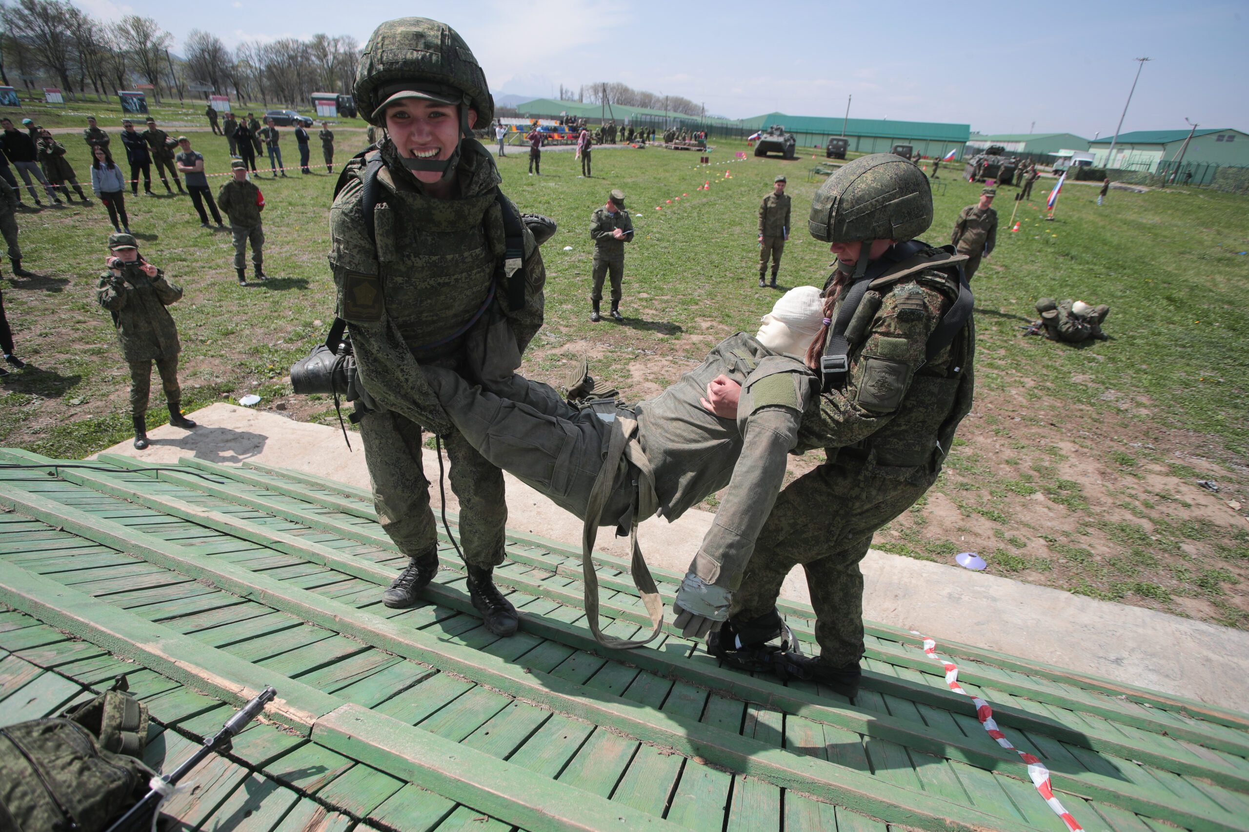 Подготовка военных операций. Физическая подготовка военнослужащих. Боевая подготовка. Медицинские войска.