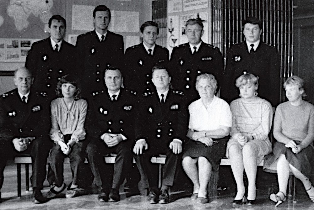 Сотрудники кафедры ВМРГ в день её 45-летия (1985)