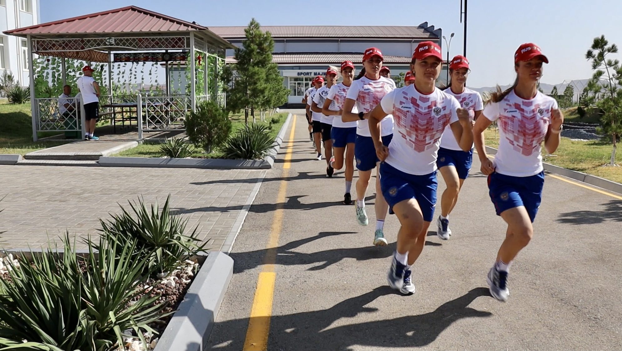 Военные медики организовали спортивные занятия на горном полигоне Фориш