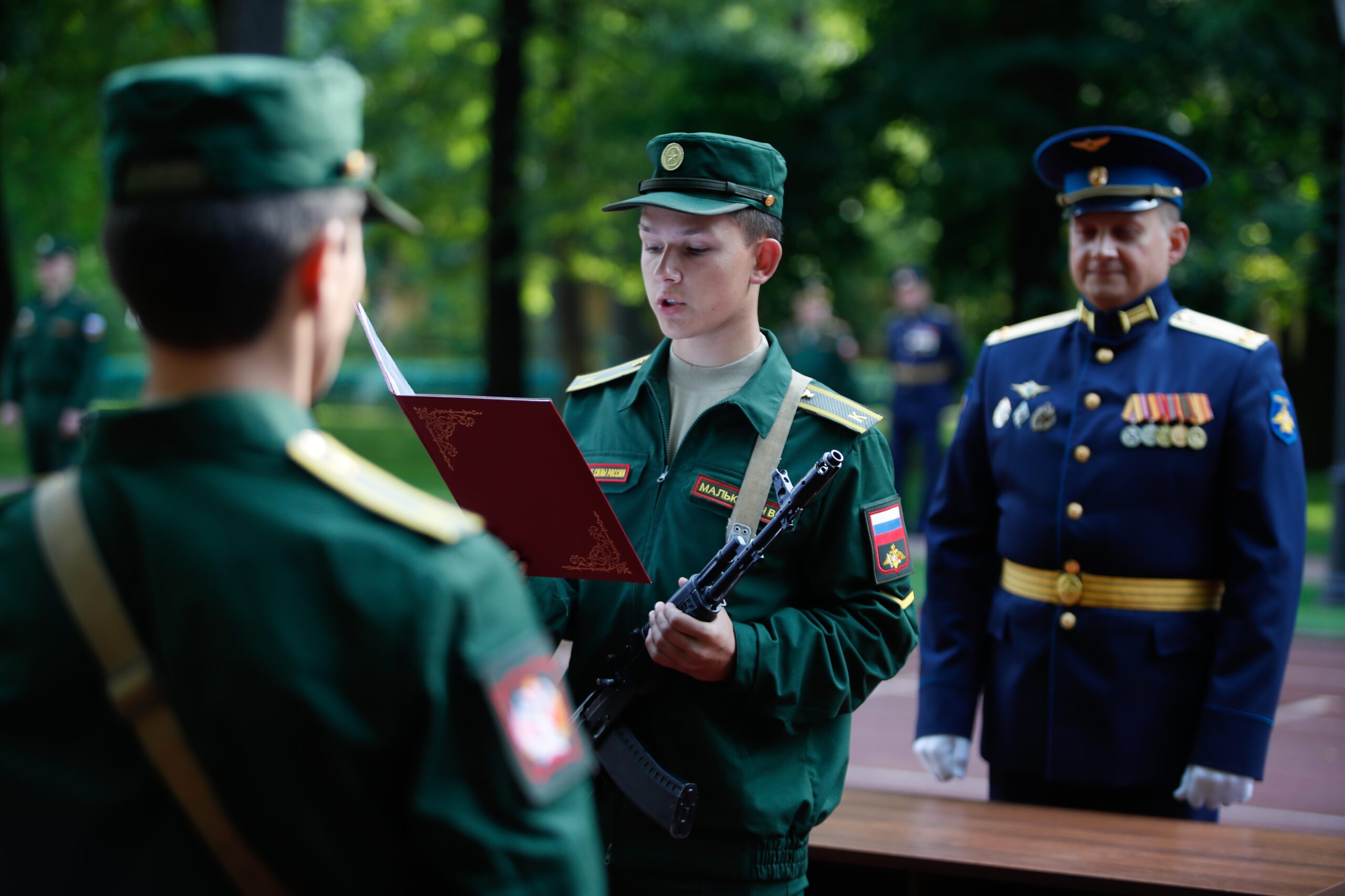 Будущие военные врачи приняли присягу в Военно-медицинской академии