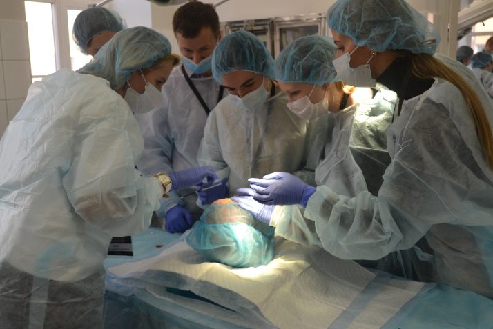 На кафедре оперативной хирургии прошел научно-практический кадаверный курс для косметологов