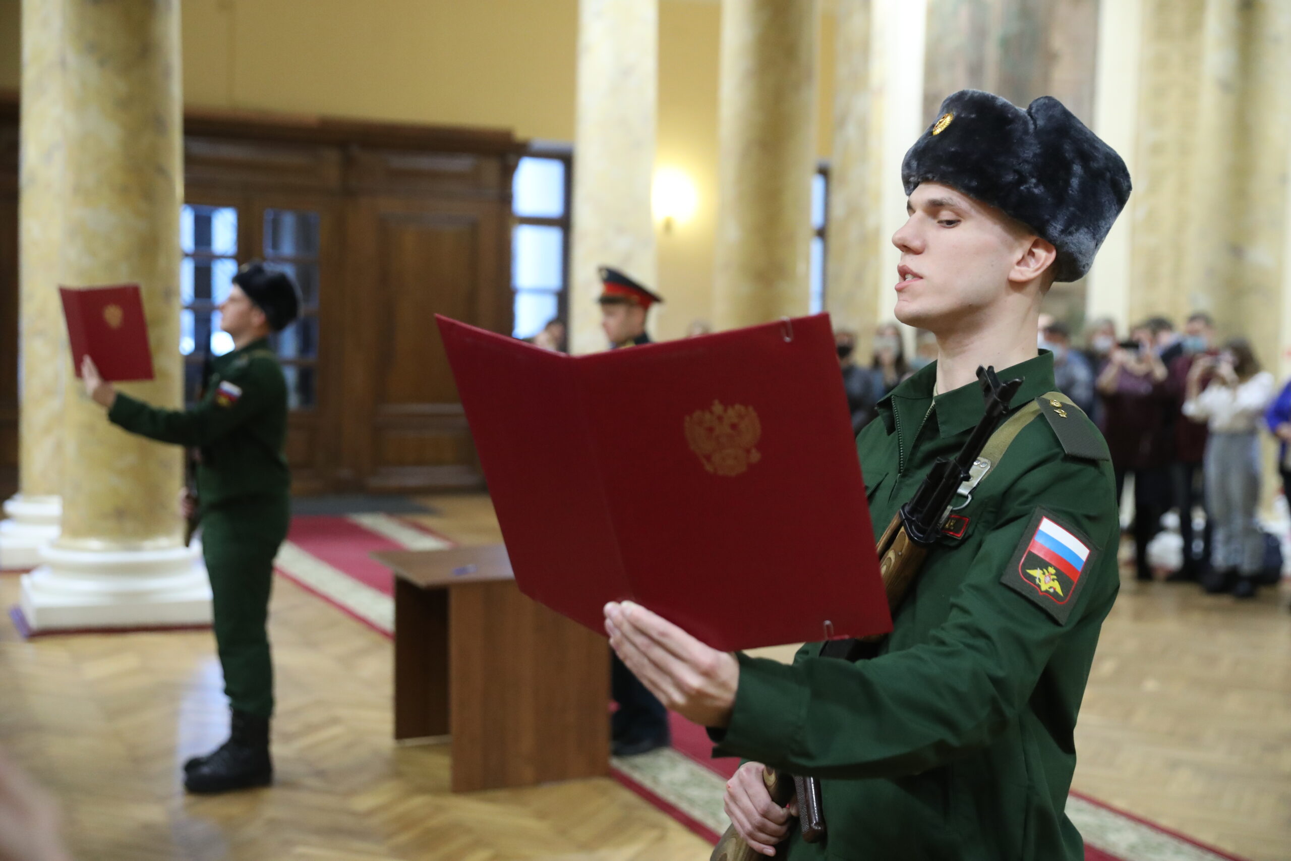 В Военно-медицинской академии состоялось торжественное приведение к военной присяге 15 призыва научной роты