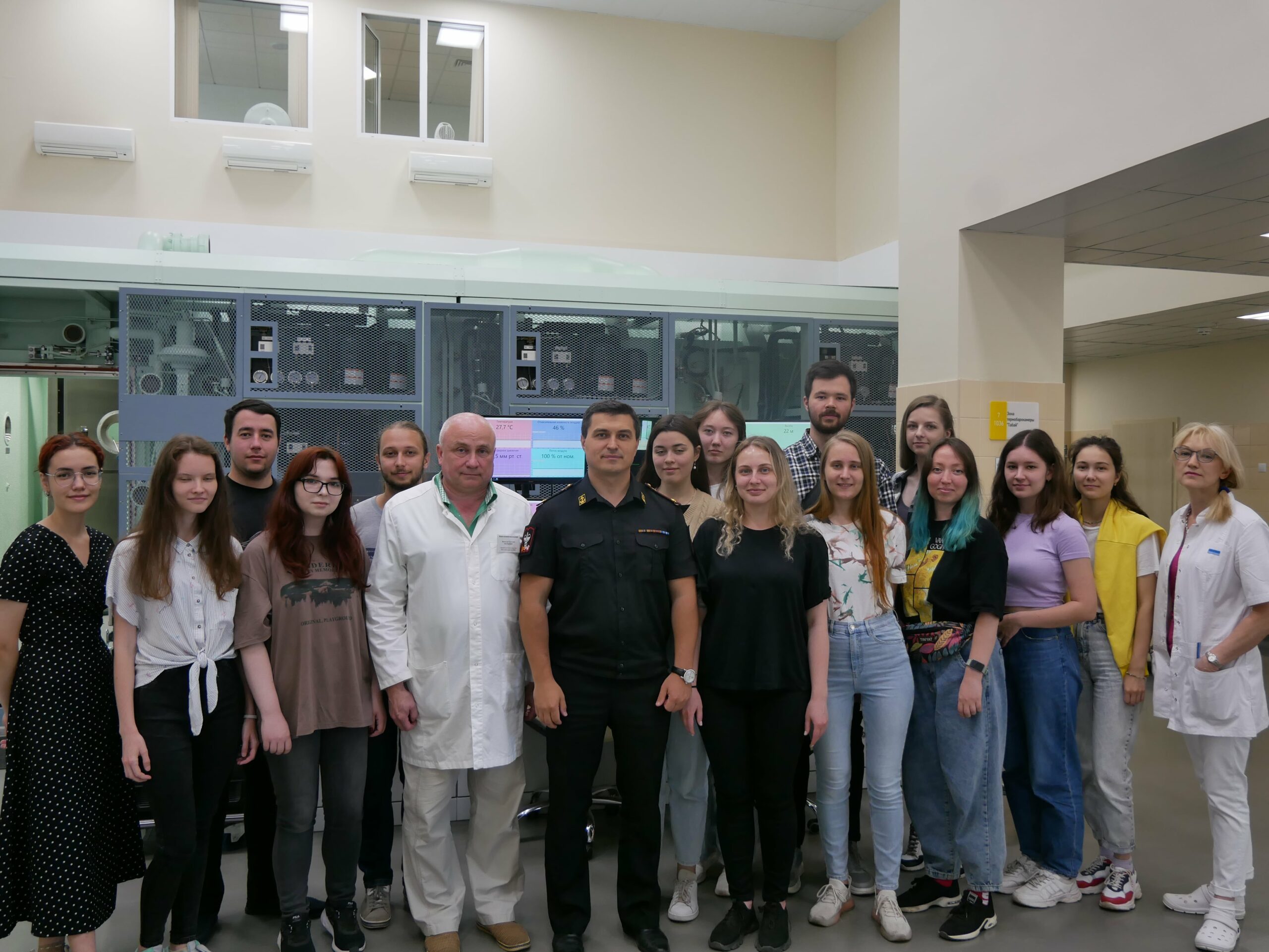 Студенты и магистры института фундаментальной медицины и биологии Казанского федерального университета побывали в научном центре академии