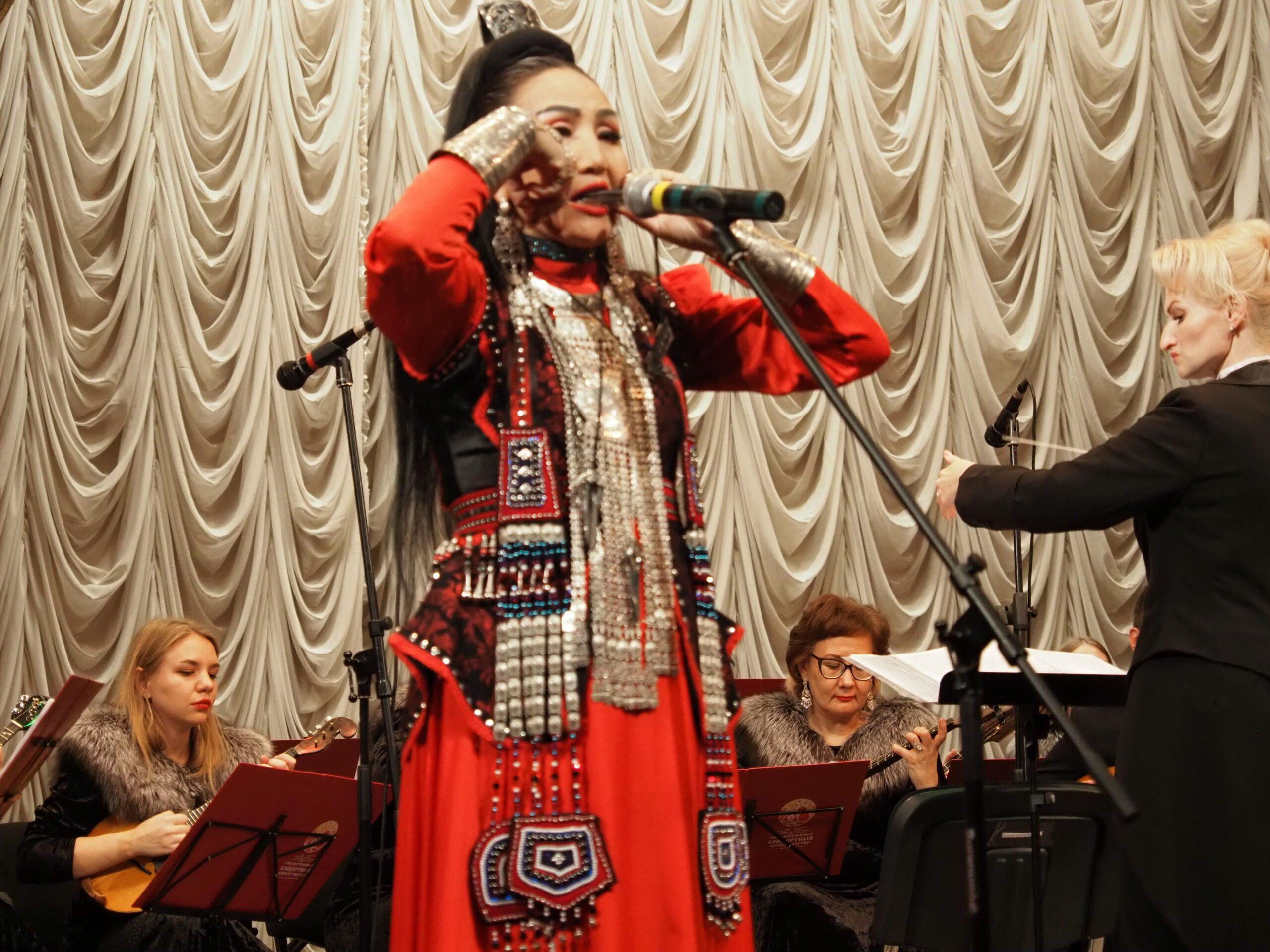 Концерт «Северная палитра» Государственного концертного оркестра Якутии прошел в Военно-медицинской академии