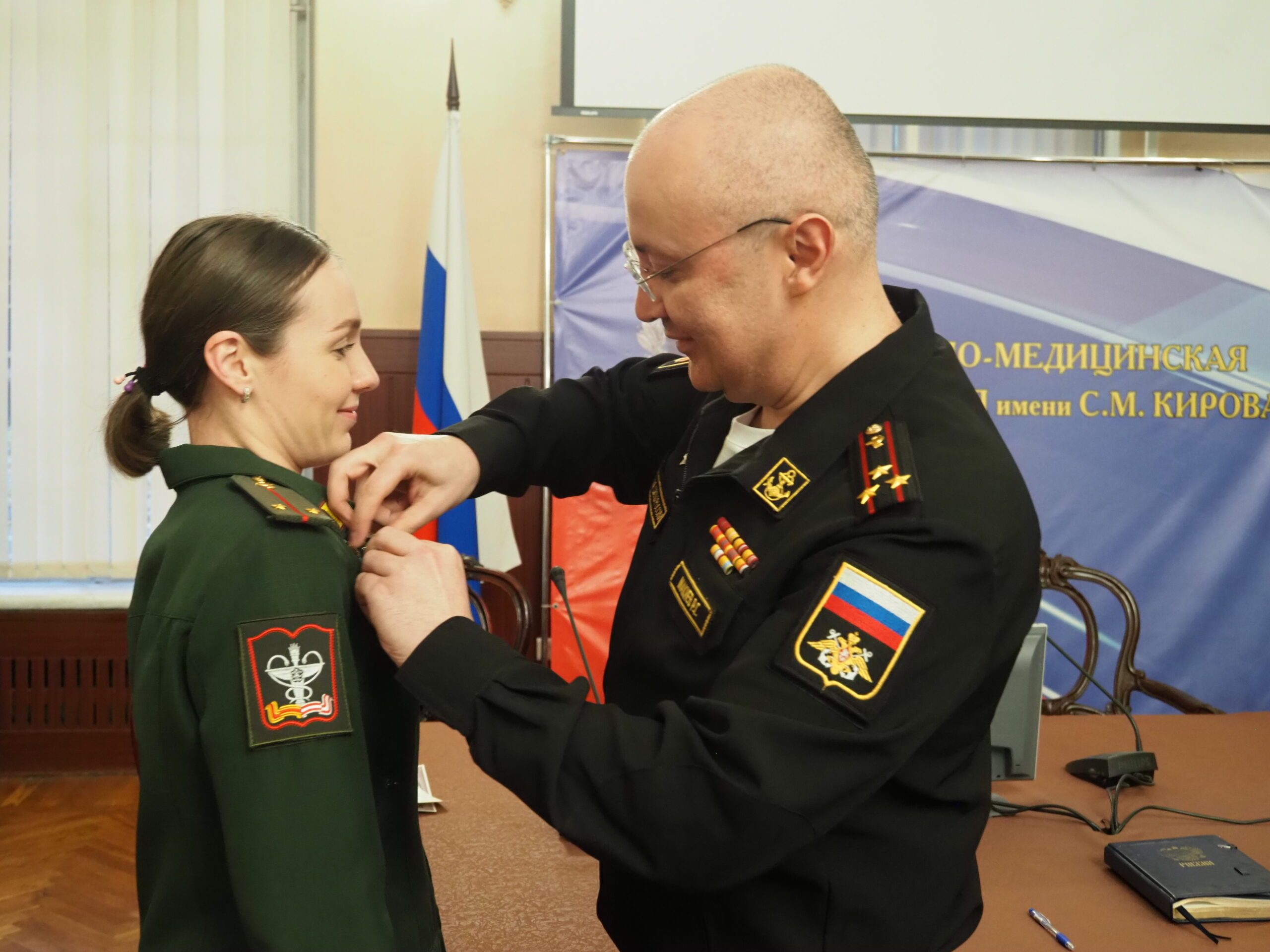 Сотрудников Военно-медицинской академии наградили за активное участие в Международном военно-техническом форуме «Армия 2022»
