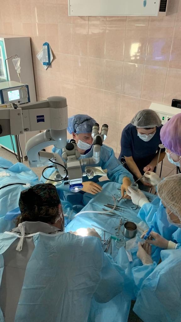 В Новосибирске при участии специалистов кафедры оториноларингологии Военно-медицинской академии прошла школа практической микрохирургии уха