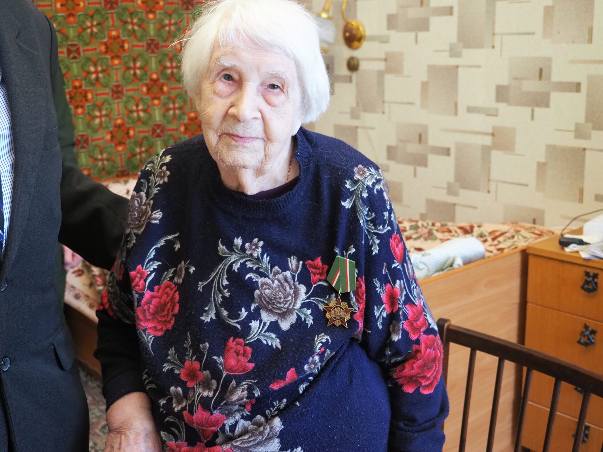Академия поздравила со 100-летним юбилеем ветерана