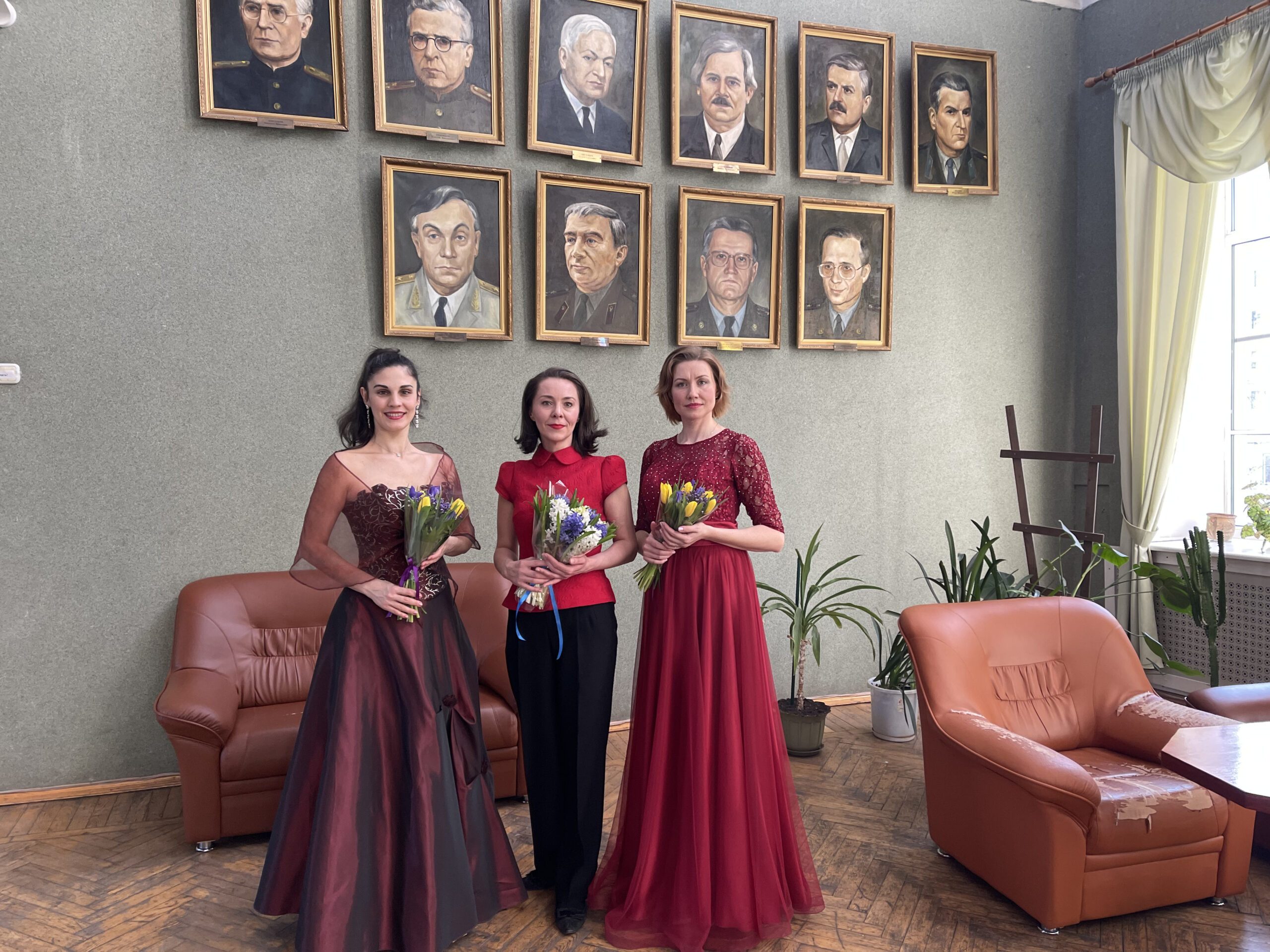 Музыкальный коллектив «Невская опера» дал праздничный концерт ко Дню защитника Отечества для пациентов и сотрудников Военно-медицинской академии