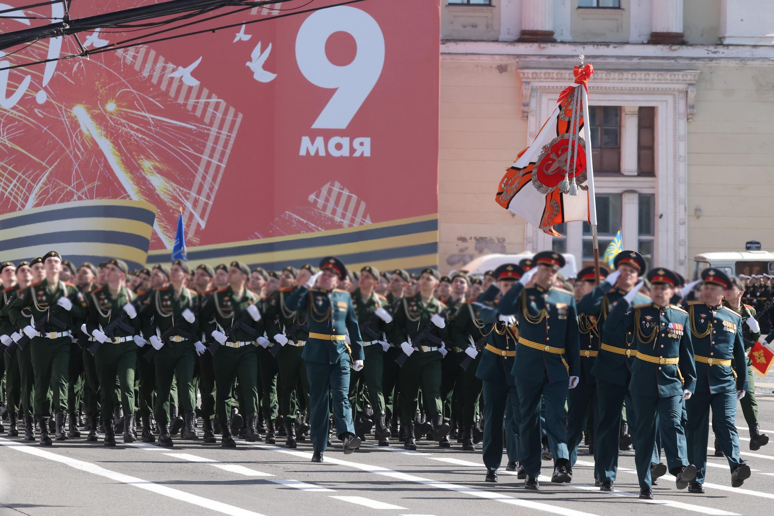 Курсанты Военно-медицинской академии приняли участие в Параде Победы на Дворцовой площади