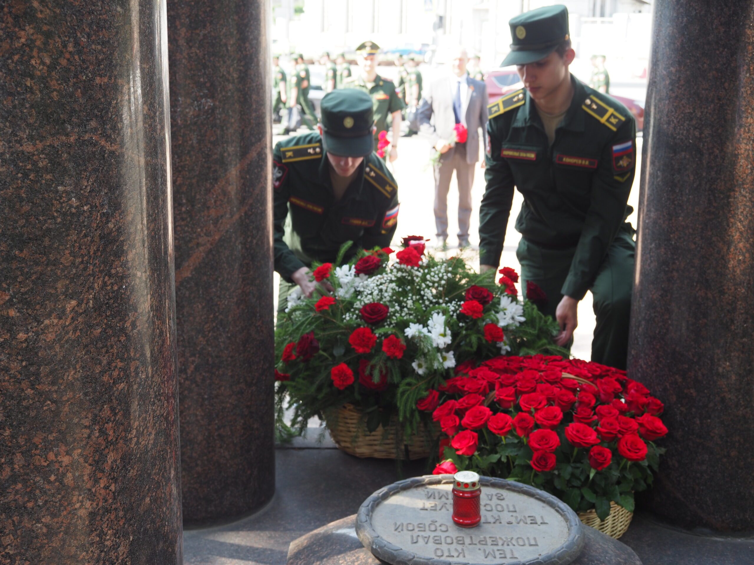 Память павших в Великой Отечественной войне в День памяти и скорби почтили представители Военно-медицинской академии и администрации Выборгского района.