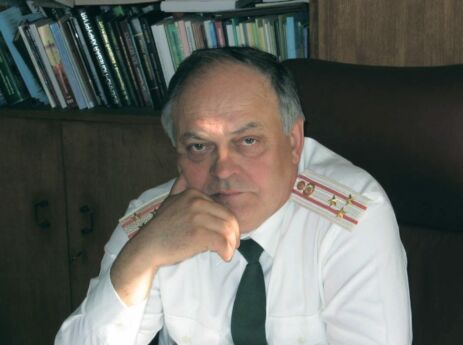 Одинак М.М. – начальник кафедры и клиники нервных болезней
Военно-медицинской академии (Санкт-Петербург, 2000 г.)