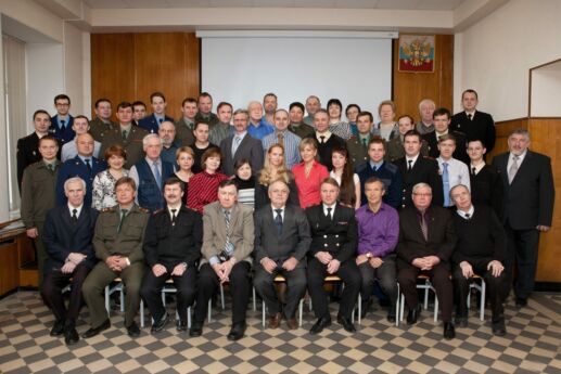 Одинак М.М. с сотрудниками кафедры и клиники
в конференц-зале кафедры и клиники нервных болезней
Военно-медицинской академии им. С.М. Кирова
(Санкт-Петербург, 2013 г.)