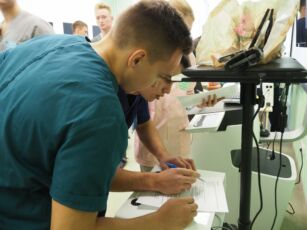 OLYMPUS DIGITAL CAMERA